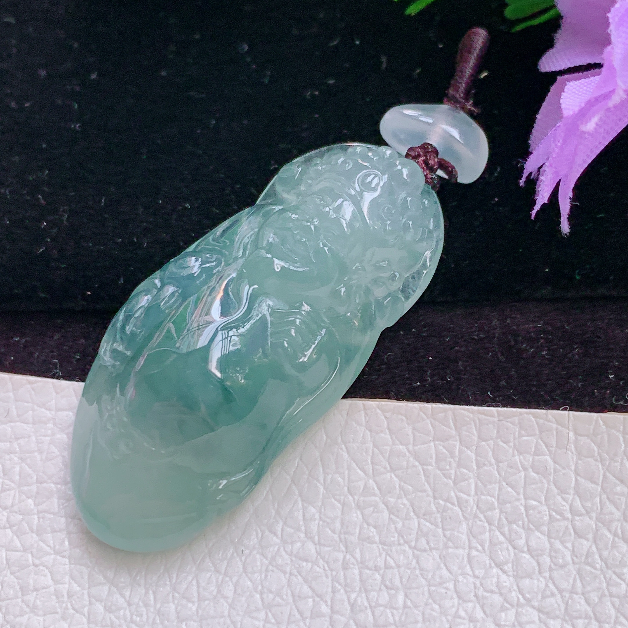 Lz实拍41.5*20*12缅甸翡翠A货精雕冰种飘花财神爷 立体财爷玉吊坠