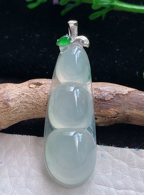 gp实拍47.2*13.8*6.3缅甸冰种翡翠四季豆吊坠精雕冰透福豆18k金扣