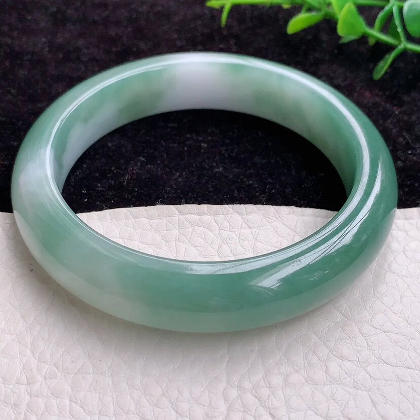 jx自然光大圈口62缅甸翡翠A货飘蓝花宽边玉镯子玉手镯62*14*9.3mm