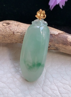 axm实拍28.5*12*7缅甸翡翠冰飘花小福瓜吊坠 18k金扣锁骨坠