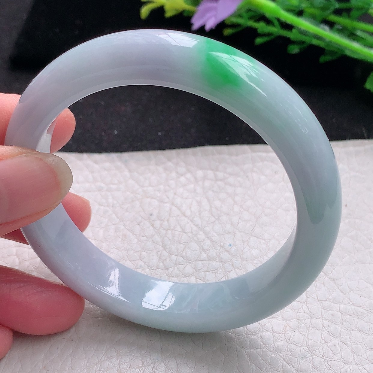 xx自然光56*12.3*8.3平安镯 翡翠a货玉手镯飘绿宽边珠宝玉手环