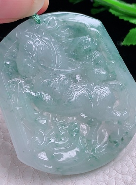 yn实拍51.8*45*5.3缅甸翡翠精雕冰飘花马上封候 马上有钱玉项坠