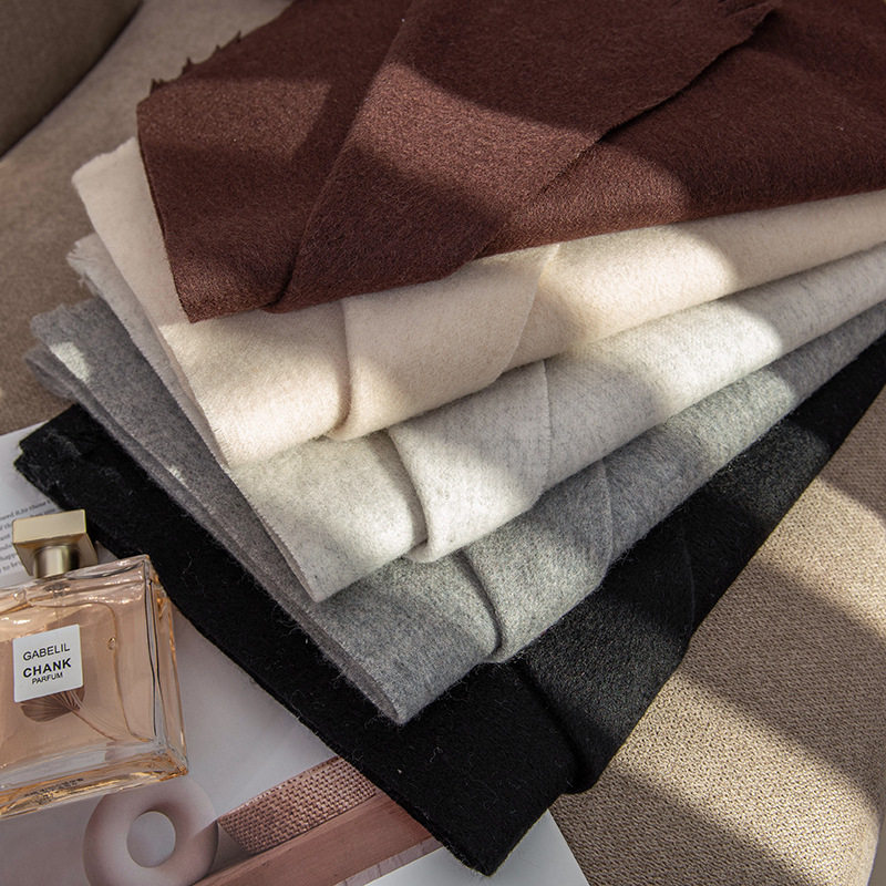 新款羊绒围巾女高级感秋冬季百搭保暖披肩情侣围脖生日礼物批发