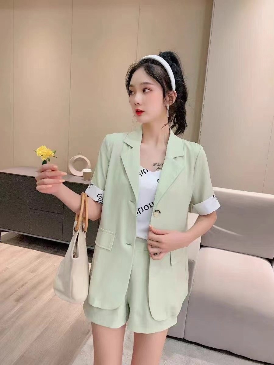 小西装显瘦休闲时尚套装女夏季洋气质职业短裤时髦西服三件套