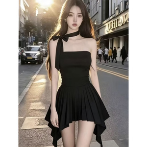 气质辣妹性感不规则下摆抹胸连衣裙女2026夏季新款显瘦纯欲风裙子