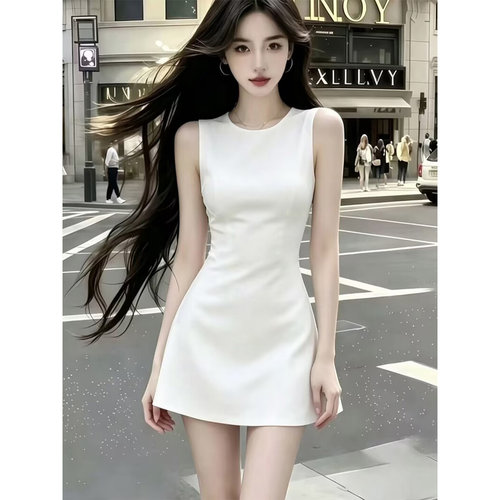 显瘦气质独特短款A字裙子