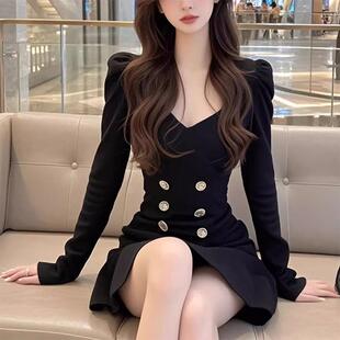 法式纯欲辣妹黑色方领长袖连衣裙富家千金高级感收腰显瘦a字短裙