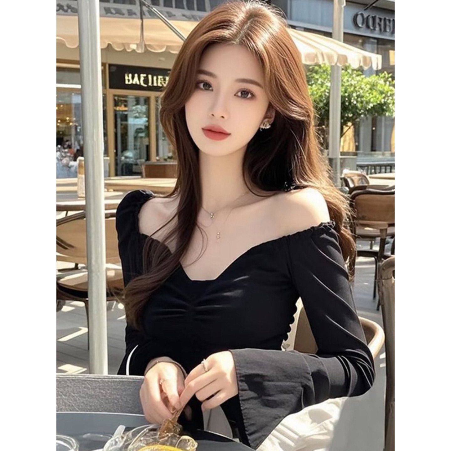 气质黑色V领露肩喇叭长袖上衣女小众设计感修身显瘦辣妹短款上衣,女装/女士精品,T恤,淘宝优惠券,粉丝福利购,淘宝优惠卷