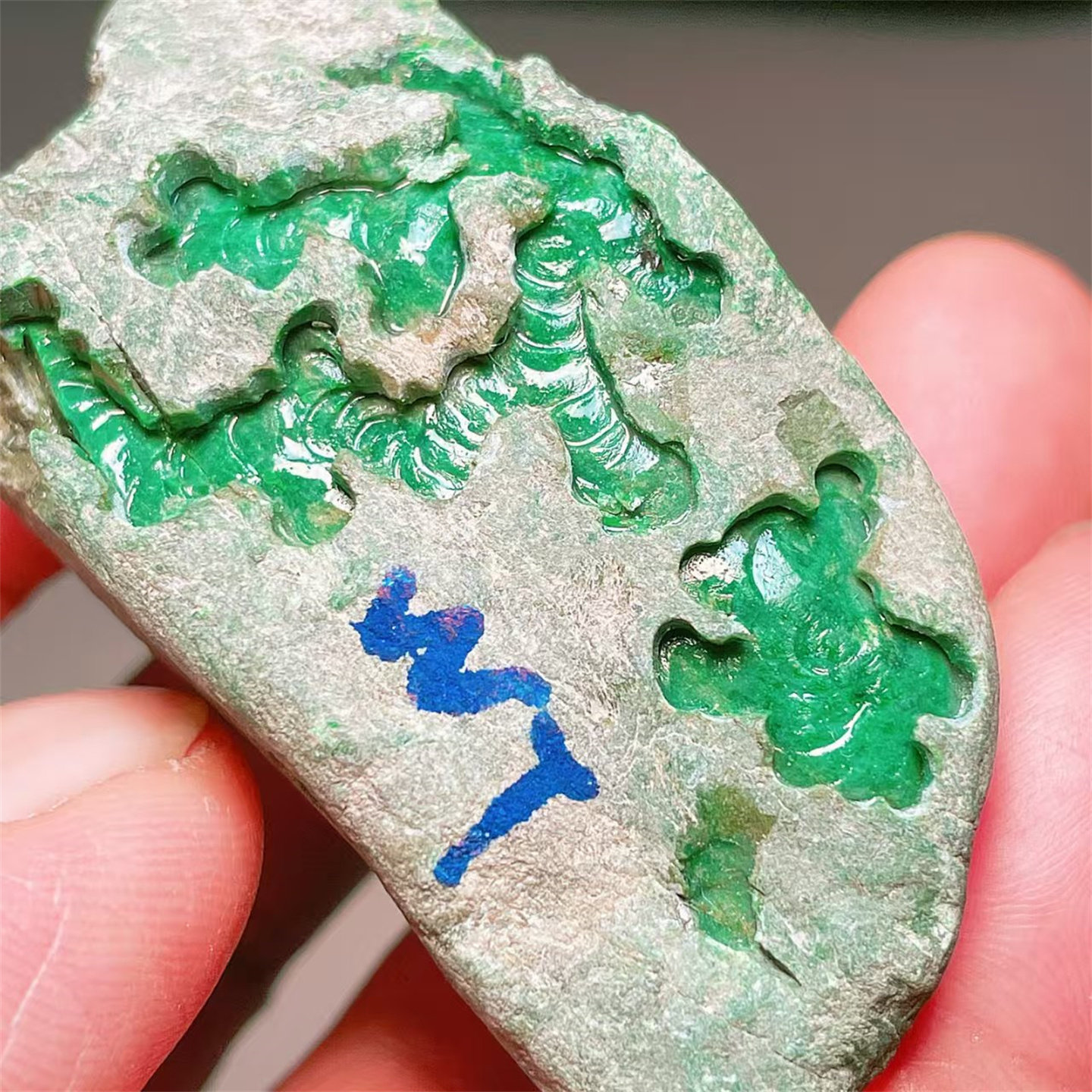 A29 精品缅甸天然翡翠原石老坑后江场口色料牌子戒面料  重82克