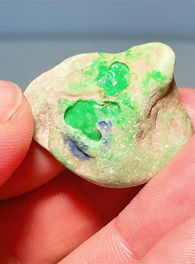 A86628 精品缅甸天然翡翠原石老坑后江场口色料戒面料  重8克