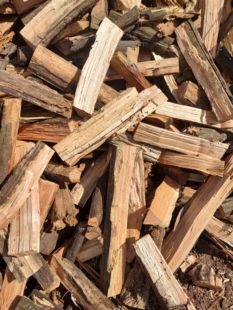 干柴耐烧柴木头松木柴火户外篝火木柴野炊灶壁炉取暖生火干柴硬柴