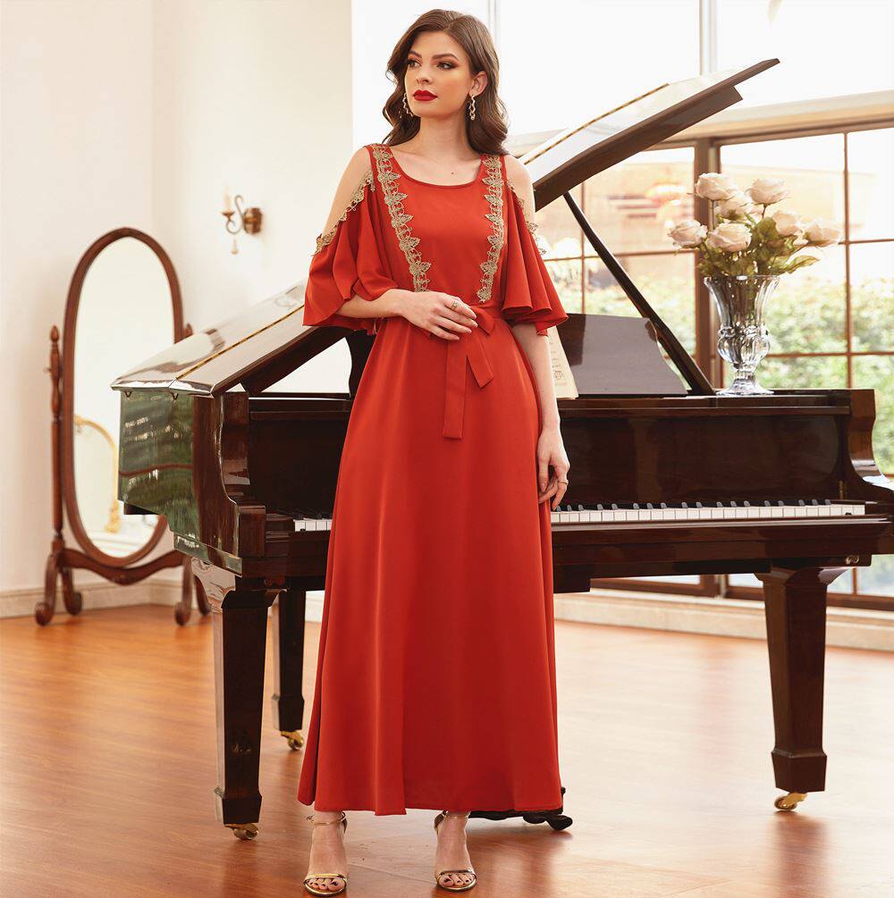 9023漏肩设计感荷叶袖连衣裙中东家庭聚会长裙大气贵妇皇室衣服