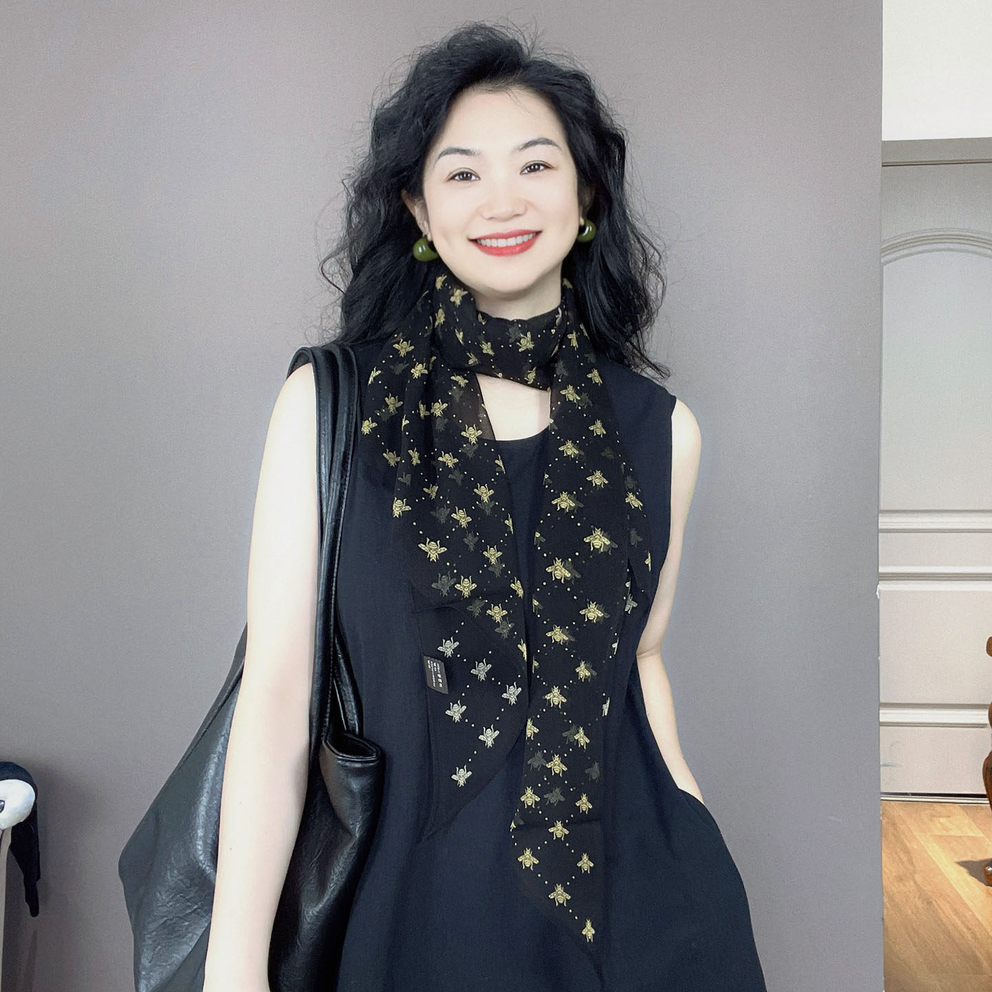 时髦洋气！黑色长条100%真丝丝巾女春秋夏护颈领巾装饰桑蚕丝围巾