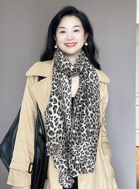 外贸烫金豹纹围巾女春秋冬2026新款薄款高级感时尚保暖棉麻围脖
