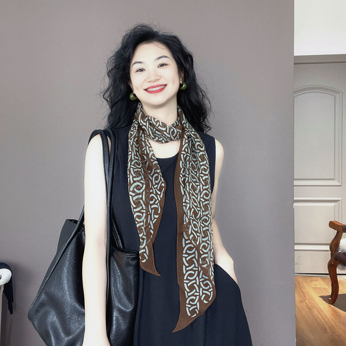 焦糖色乔其纱桑蚕丝真丝丝巾女士薄款高级感飘带细窄长条护颈围巾图片