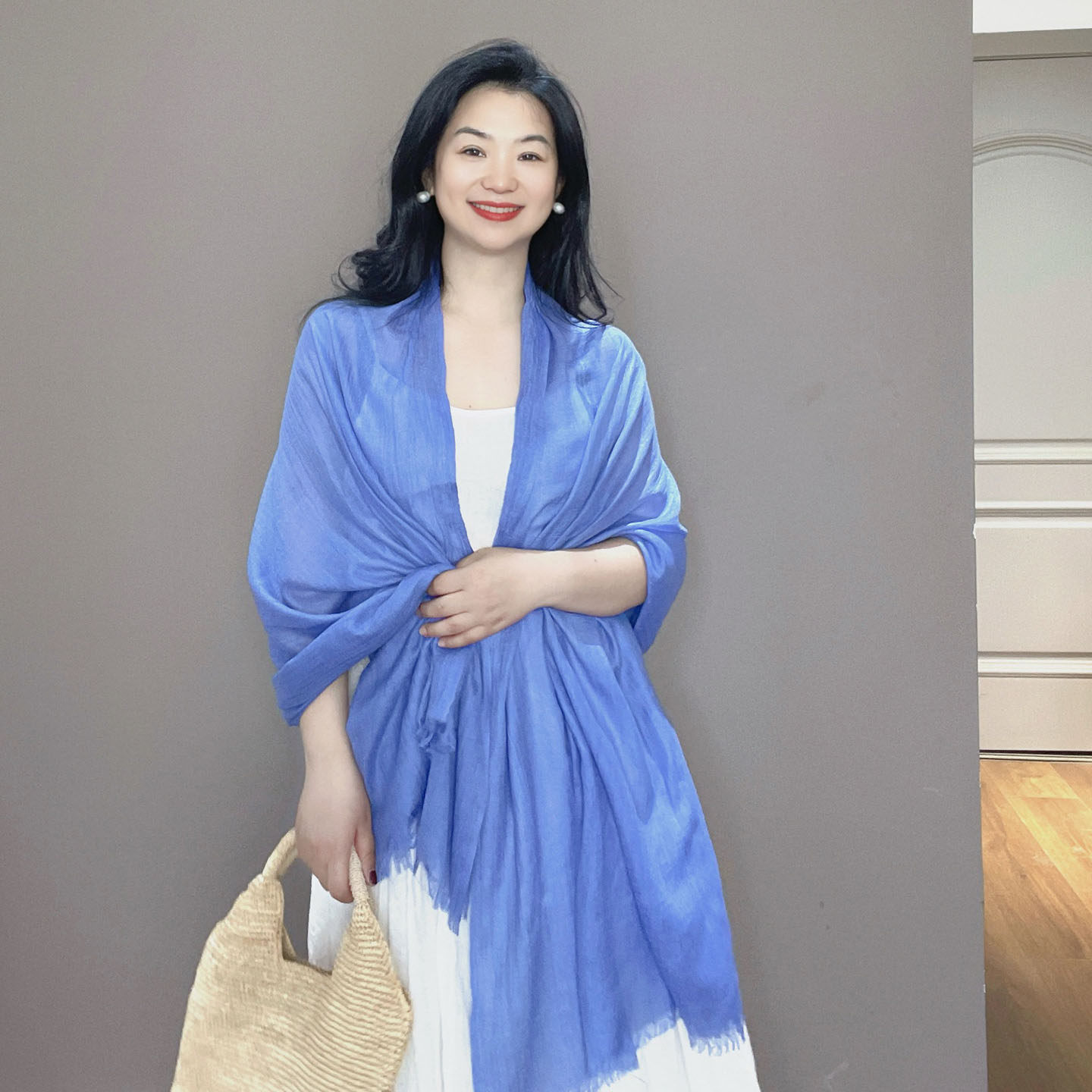 蓝色棉麻围巾旅游防晒披肩外搭女2026新款夏季薄款配裙子纯色丝巾