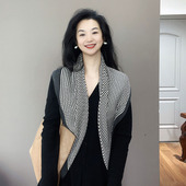 高级感 灰色条纹棉麻90大方巾女士春秋护颈装 饰围巾披肩丝巾围脖