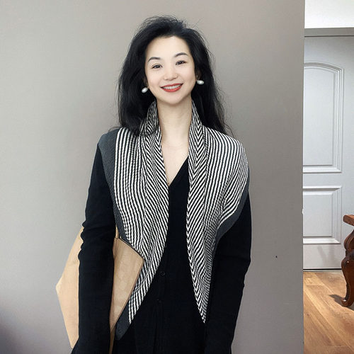高级感！灰色条纹棉麻90大方巾女士春秋护颈装饰围巾披肩丝巾围脖