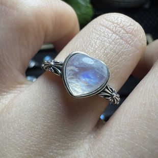 蓝月光石戒指s925银镶嵌复古银款式丰富新颖活口设计蓝光强可批发