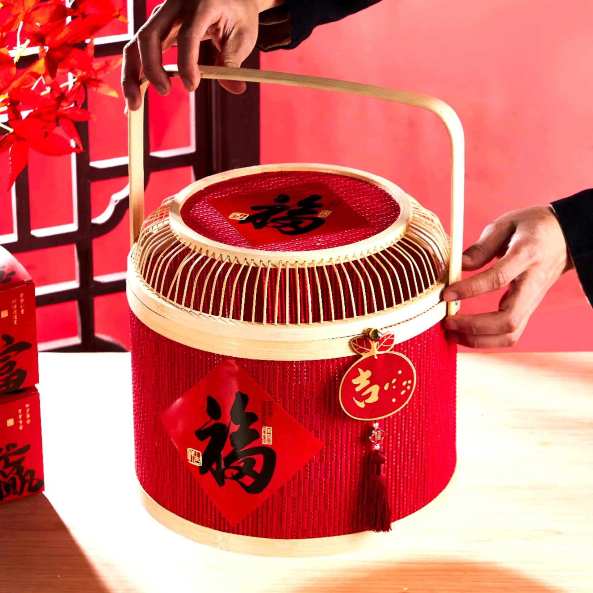 2025新年竹编篮蛇年礼盒包装竹篮子春节特产年货编织手提抱抱桶