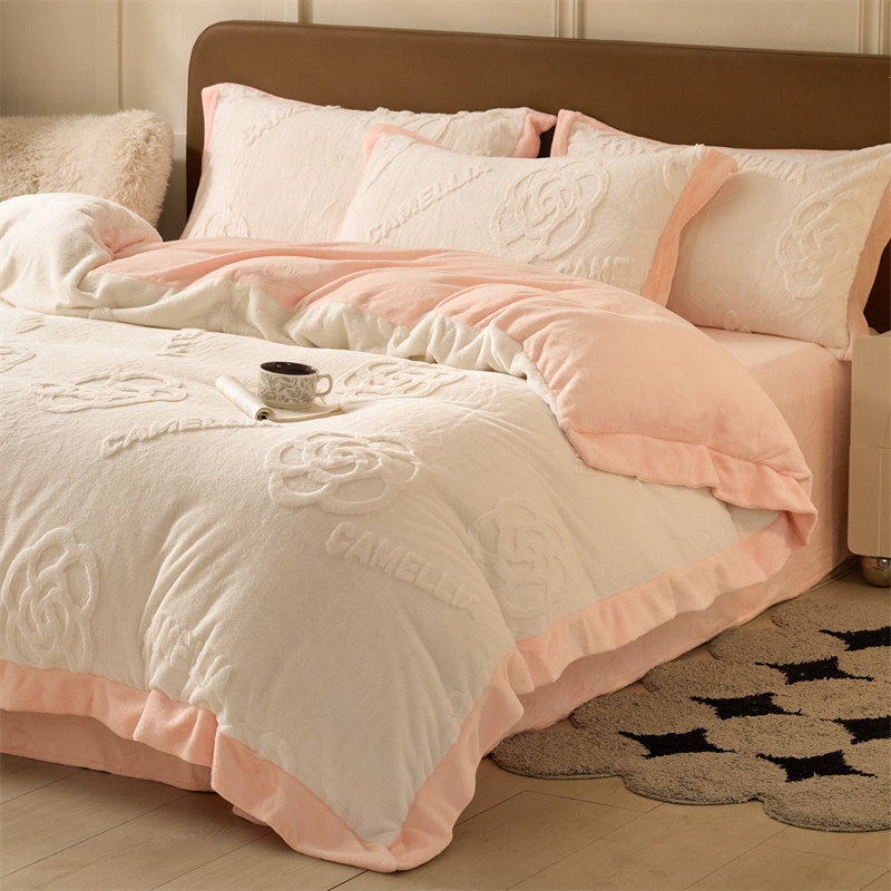 新款A类雕花牛奶绒宽边拼角宿舍用三件套床单款床笠款四件套