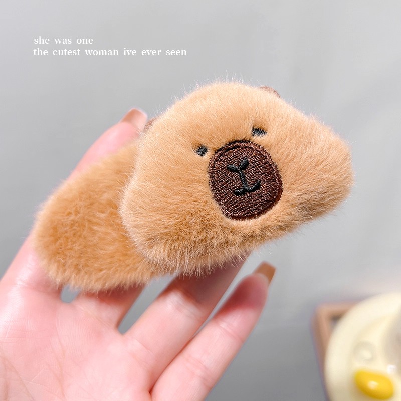 卡皮巴拉发夹边夹水豚发卡毛茸茸夹子头饰刘海发夹女毛绒秋冬发饰