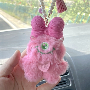 毛绒汽车挂件2025热卖女高级感车内吊饰平安后视镜车载挂饰吊坠摆