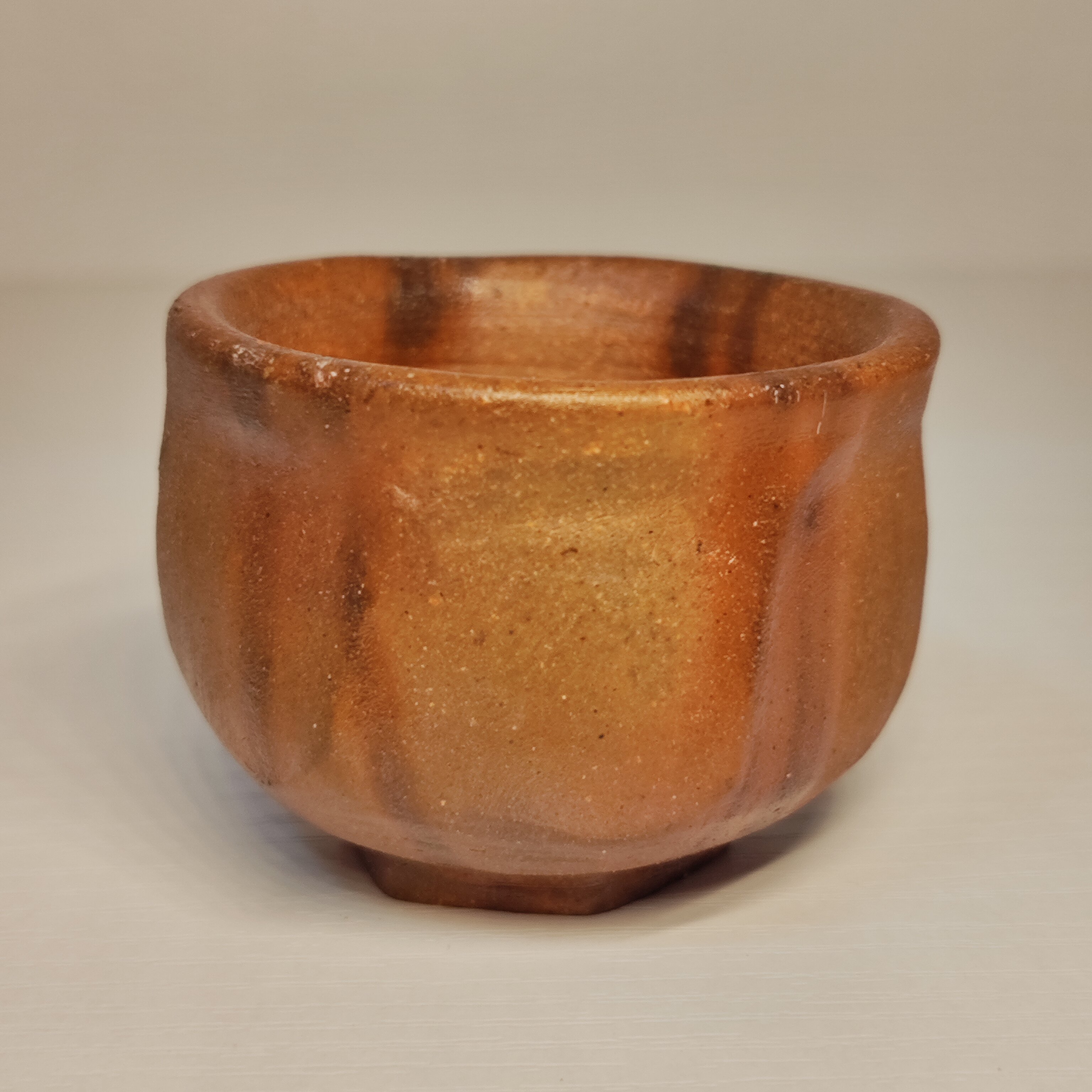 日本红备前手捏六棱柴烧杯压手杯全新全品6*4.6cm