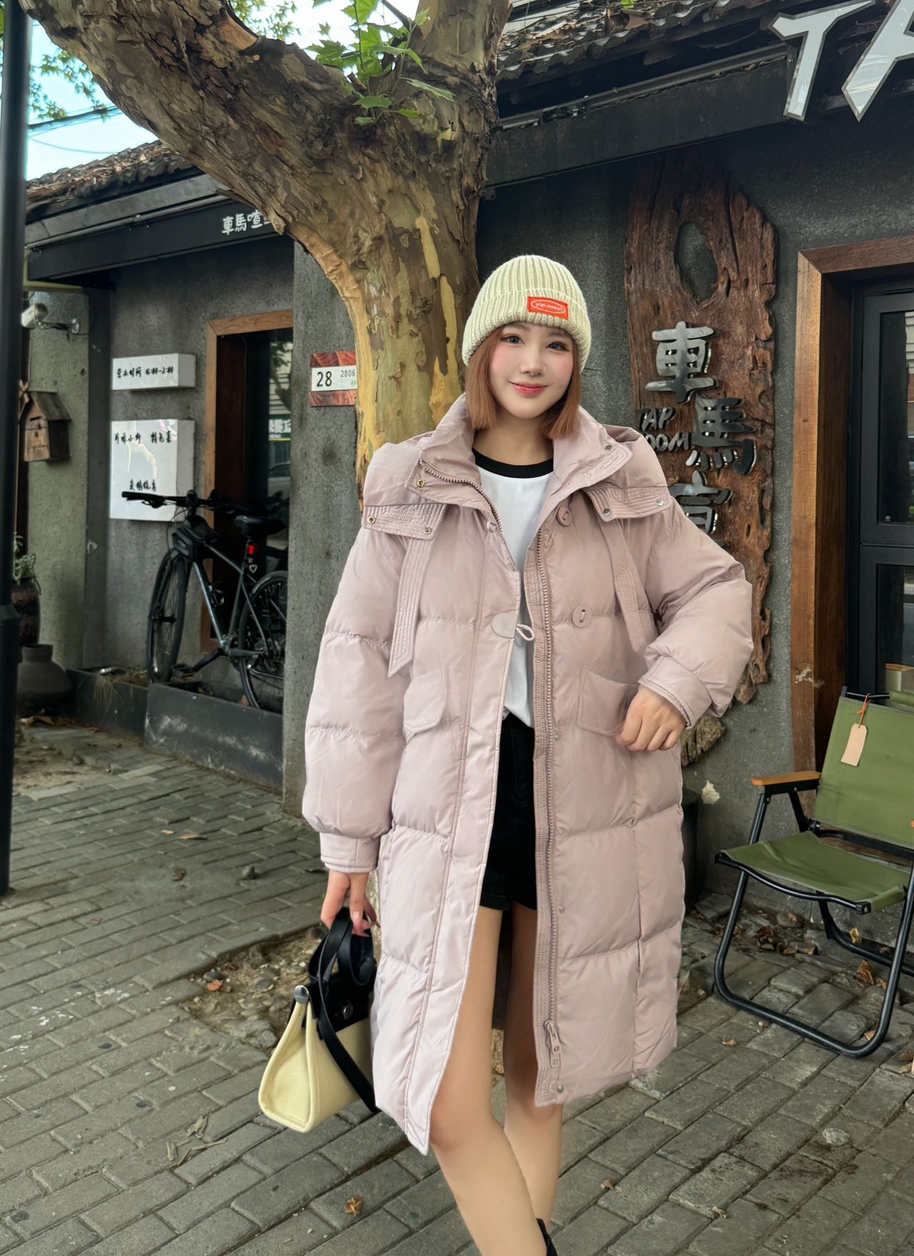 反季促销2025新款韩版加厚羽绒服女连帽宽松过膝冬季外套时尚潮