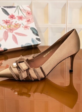 4096/6CM真丝布断码撤柜清仓处理女鞋春季尖头时尚一脚蹬细跟高跟