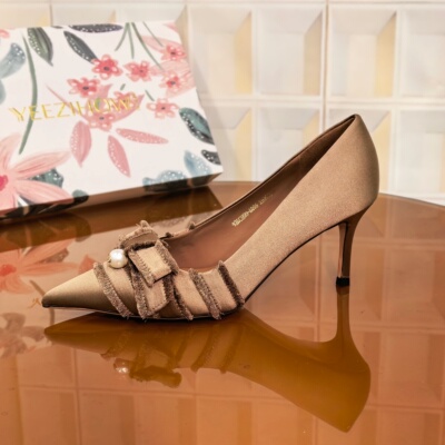 4096/6CM真丝布断码撤柜清仓处理女鞋春季尖头时尚一脚蹬细跟高跟