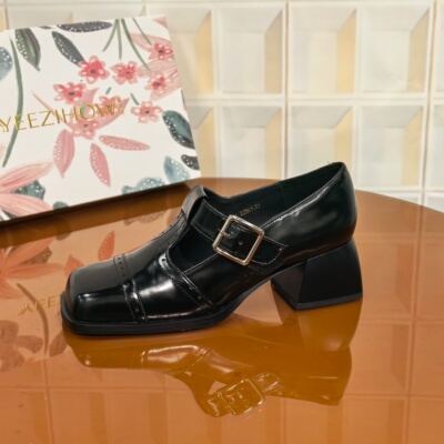 9011/5CM开边珠清仓撤柜断码处理方头黑色粗跟搭扣春季镂空乐福鞋