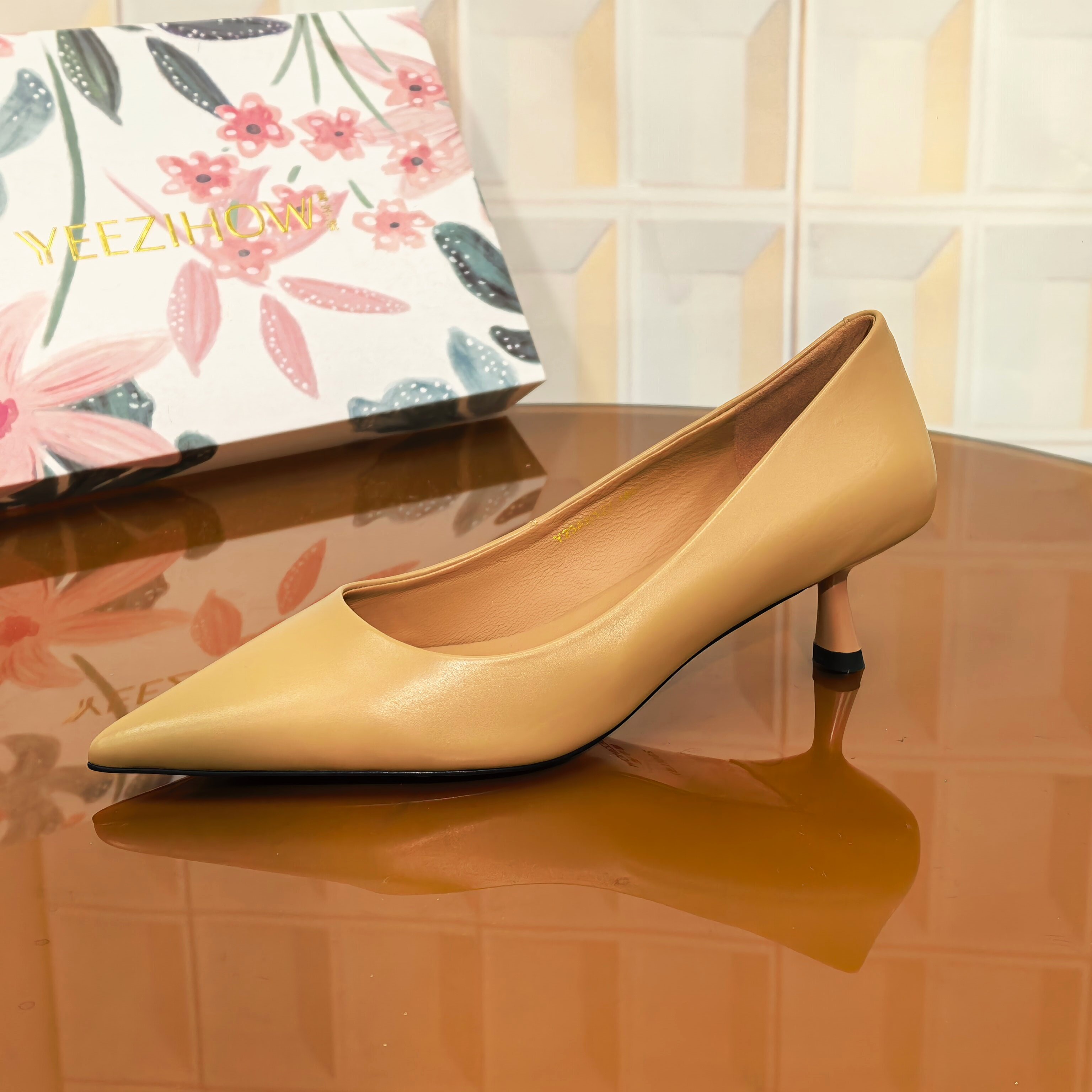 4861/3CM胎牛皮断码撤柜清仓处理尖头细跟高跟鞋女王高跟鞋轻职风