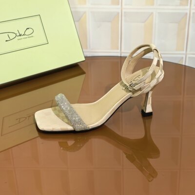 2D02/6CM牛皮清仓撤柜断码处理仙女风夏季女款水钻一字带露趾凉鞋