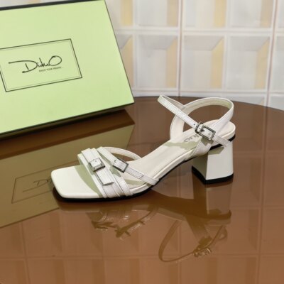 6Q08/5CM牛皮清仓撤柜断码处理水钻厚底时尚百搭女士夏季增高凉鞋