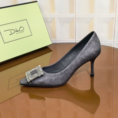 3149/6CM牛皮清仓撤柜断码处理新款水钻方扣细跟尖头时尚百搭气质