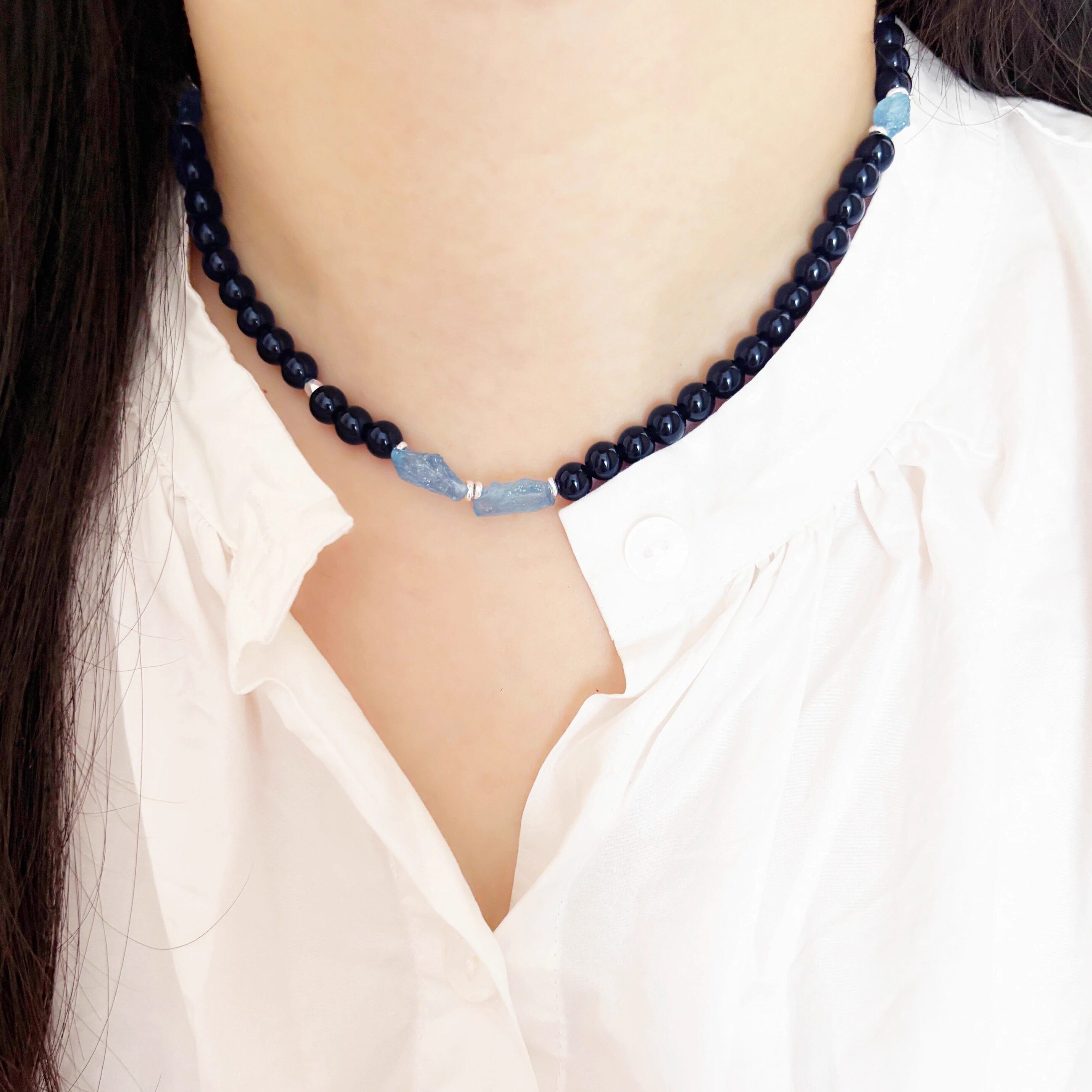 天然海蓝宝黑曜石项链八字喜缺补水五行锁骨链男女款纯黑碎石银短