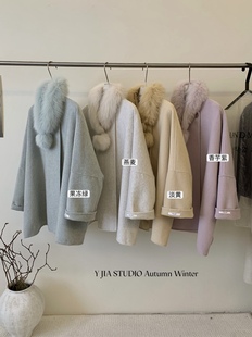 Y.JIA 伊嘉秋冬富家千金宽松显瘦狐狸毛斗篷女秋冬高级感羊毛外套