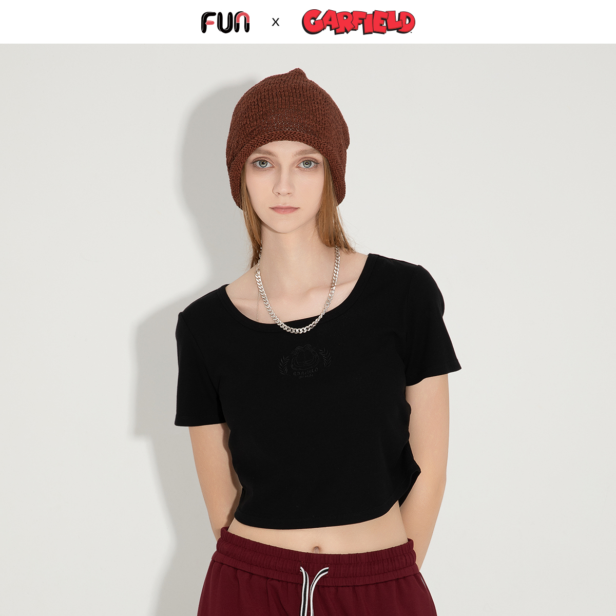 Fun2025春夏线下商场同款加菲猫联名收腰露脐短上衣修身褶皱T恤