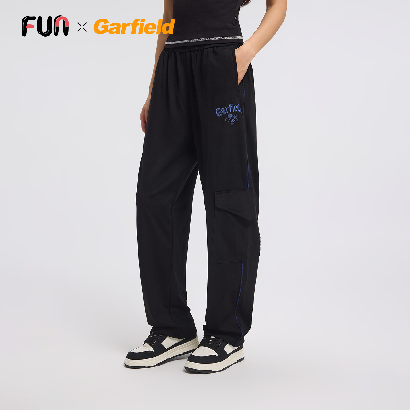 Fun2025秋季加菲猫联名撞色条纹边垂感松弛运动裤直筒裤长裤子女