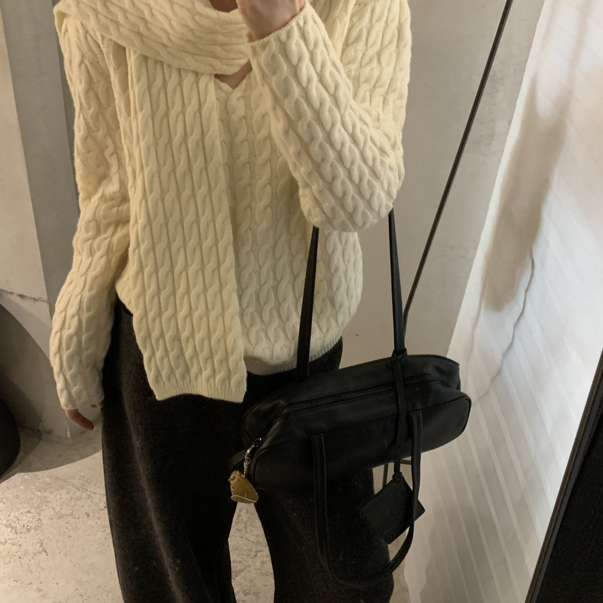 一起上新v领麻花围巾款保暖毛衣(配围巾)（含100绵羊毛）282-9041