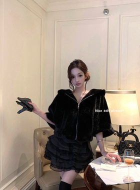 一起小众设计感斗篷毛毛连帽短外套W5989