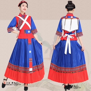 云南绣花纳西族女士民族风长裙红蓝拼色舞蹈演出服舞台表演服套装