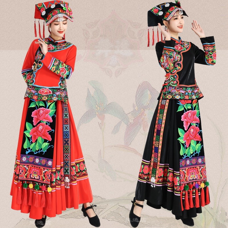 昆明发货刺绣民族服装民族盛装图片