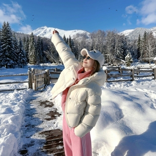 休闲时尚 熙薇 新款 2025冬季 百搭羽绒服外套H6643 半糖轻飒