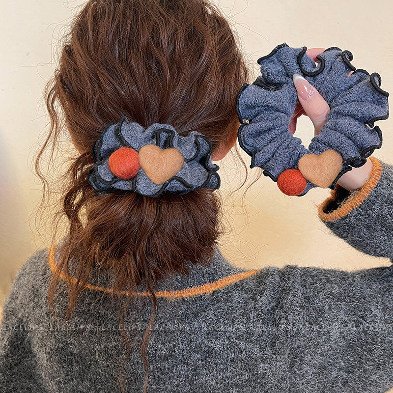 毛毡爱心球球大肠发圈女2025新款高弹力扎头发绳慵懒风头绳发饰冬