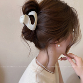 奶呼呼 高级感女盘发 慵懒风白色抓夹大号发夹头发鲨鱼夹2026新款