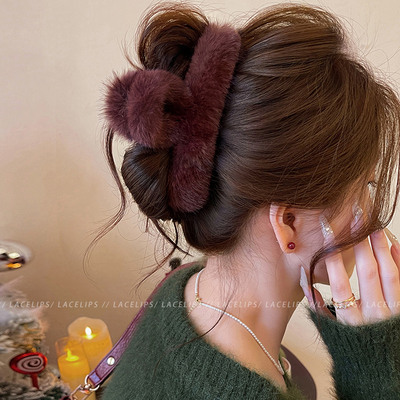 红色毛绒头发抓夹女高级感