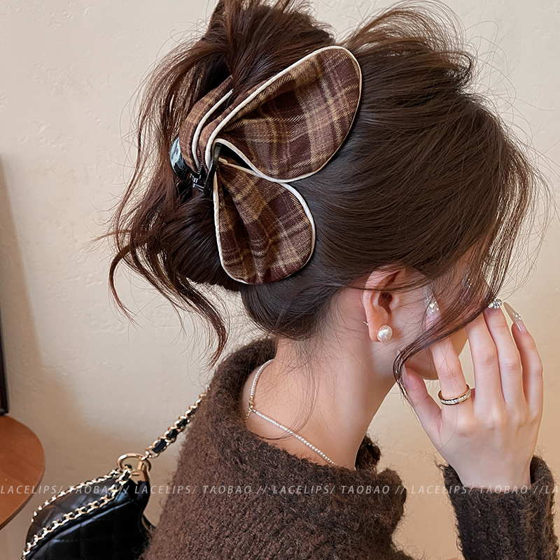 复古棕调~三角抓夹女2025新款