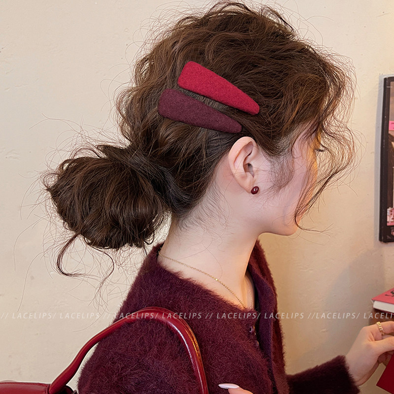 新年红色毛呢三角发夹女侧边夹发卡2026新款前额刘海夹子气质头饰,饰品/流行首饰/时尚饰品新,发饰,淘宝优惠券,粉丝福利购,淘宝优惠卷